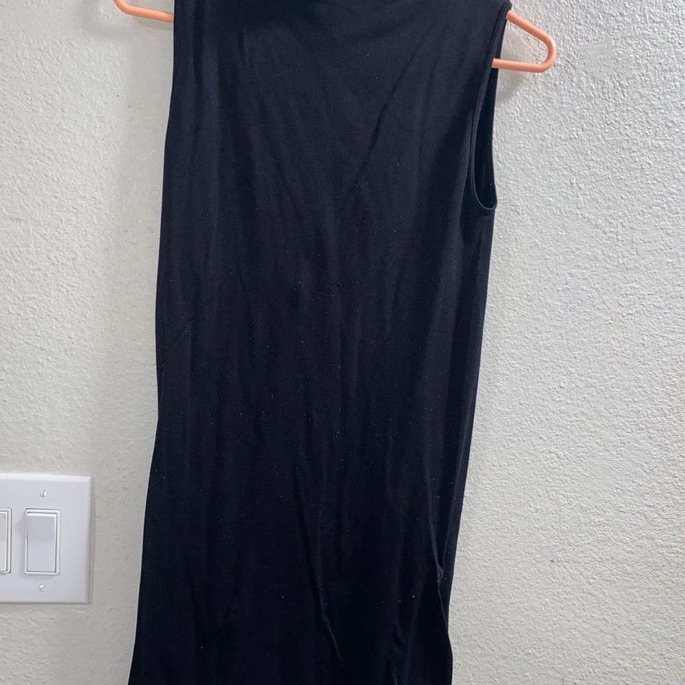 Black Sleeveless Dress